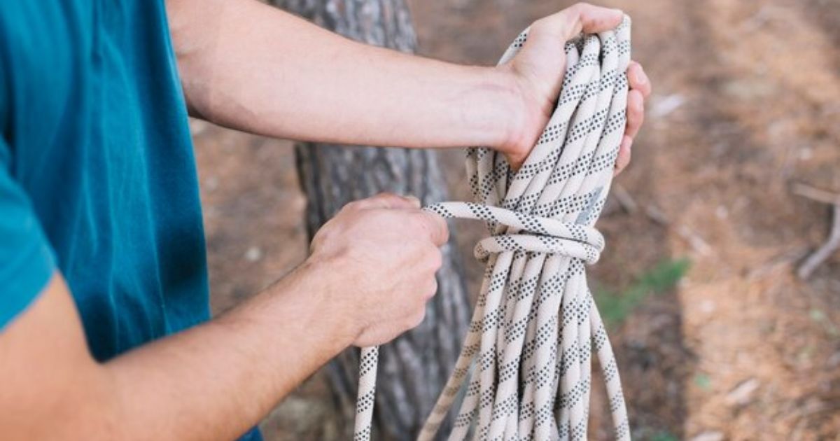 How to Tie an Arbor Knot on a Baitcaster?